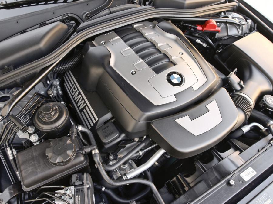  BMW 650i Coupe 2008 года  (US) (фото 4 из 11)